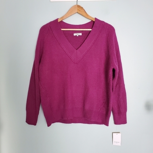 NEW FRNCH V-neck Ribbed Knit Pullover Sweater - Picture 2 of 5